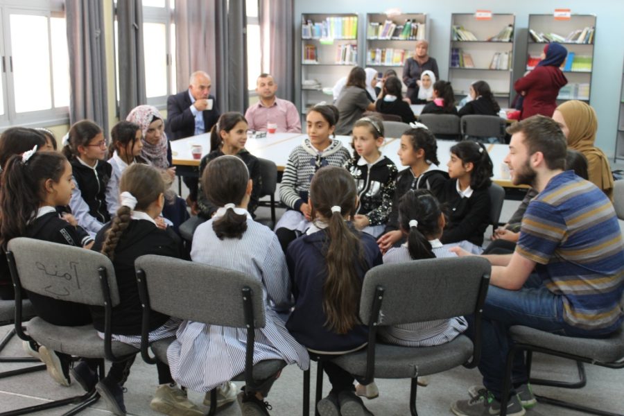 Volunteer with Palestinian Refugees