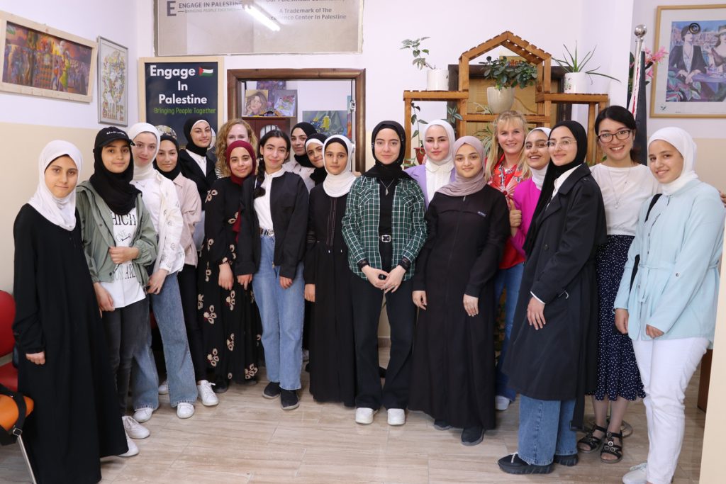 Volunteer with Refugees in Palestine