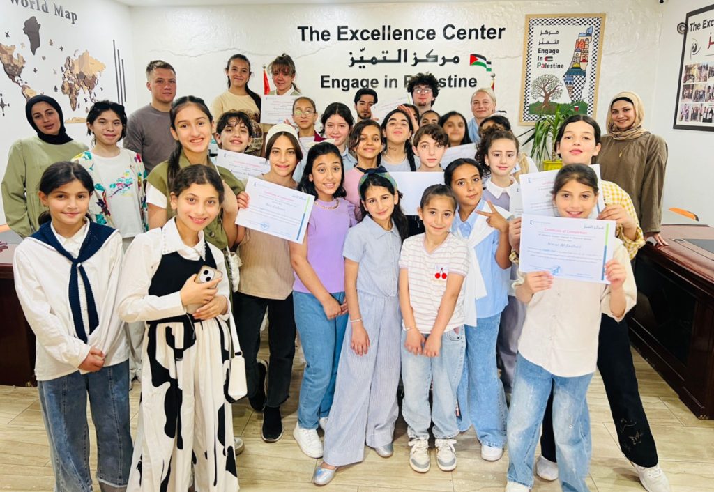 Volunteer Work With Orphans in Palestine